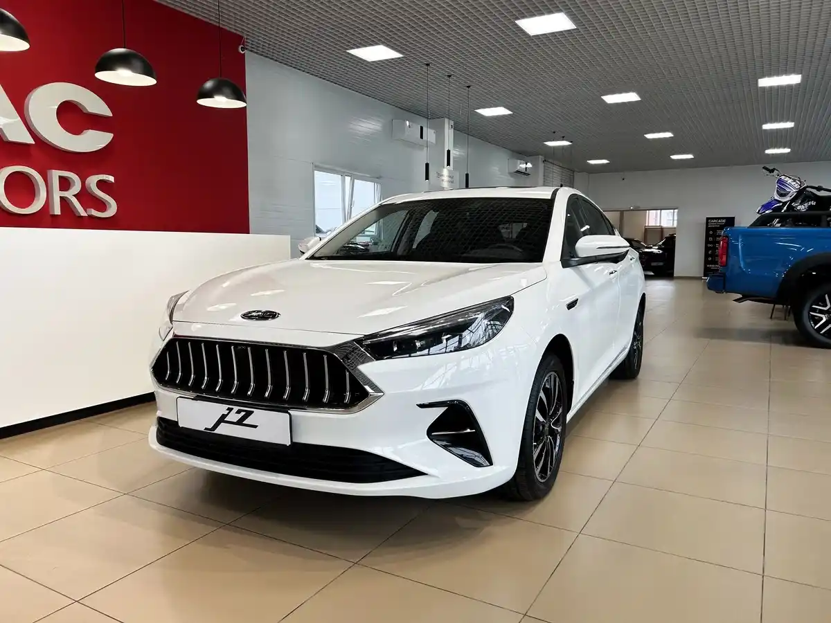 Jac J7 с салона по цене от 1 427 000 рублей